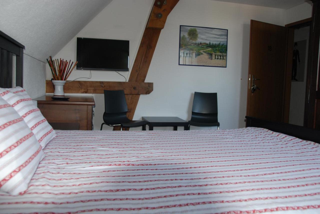 Hotel Restaurant Pizzeria Rotes Haus Münsterlingen Стая снимка