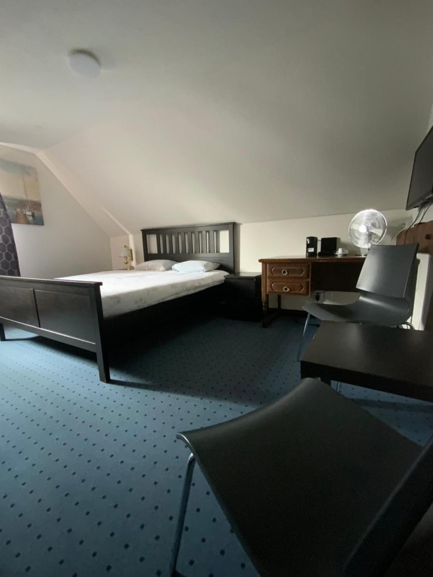 Hotel Restaurant Pizzeria Rotes Haus Münsterlingen Екстериор снимка